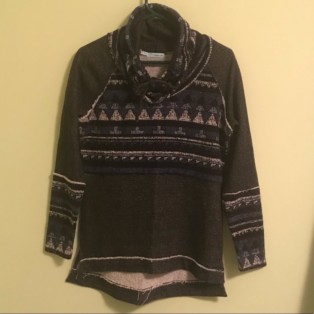 Maurices sweatshirt/sweater size Medium.
